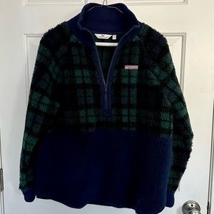 Vineyard Vines - black watch Sherpa half zip, small